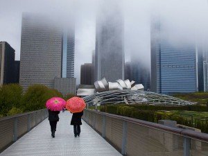 The Nichols Bridgeway extends over the world's largest green roof to Millennium Park Photo: Melissa Farlow Source: www.travel.nationalgeographic.com